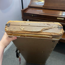 Load image into Gallery viewer, 1958 to mid 1959 Fender Tweed Strat Case
