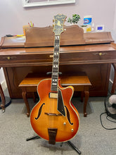 Load image into Gallery viewer, Used Peerless Jazz City Electric Archtop
