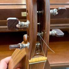 Load image into Gallery viewer, Used McSpadden M12-W Walnut Dulcimer
