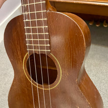 Load image into Gallery viewer, 1960's Gibson TU-1 Tenor Ukulele
