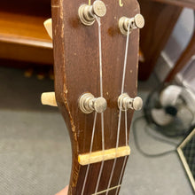 Load image into Gallery viewer, 1960's Gibson TU-1 Tenor Ukulele
