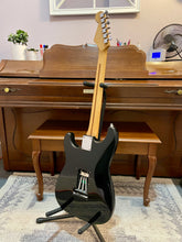 Load image into Gallery viewer, 1999 Fender Squier USA-made Stratocaster
