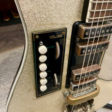Load image into Gallery viewer, Rare! 1960's EKOMaster 400 Silver Sparkle
