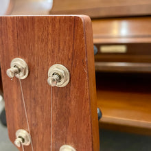 Load image into Gallery viewer, Used Dogwood 5 String Banjo
