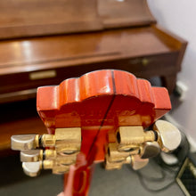 Load image into Gallery viewer, 2001 Guild D-30 TN Orange
