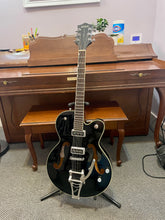 Load image into Gallery viewer, 2004 Gretsch G5125 Electromatic
