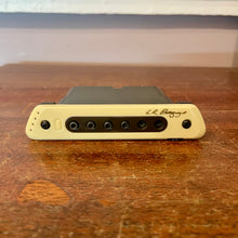 Load image into Gallery viewer, Used LR Baggs M80 acoustic soundhole pickup
