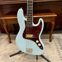 Load image into Gallery viewer, Like New! Fender Goldfoil Jazz Bass  Sonic Blue
