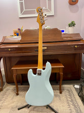 Load image into Gallery viewer, Like New! Fender Goldfoil Jazz Bass  Sonic Blue
