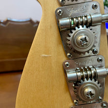 Load image into Gallery viewer, 1978 Fender Musicmaster Bass Red
