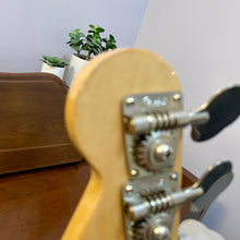 Load image into Gallery viewer, 1978 Fender Musicmaster Bass Red
