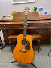 Load image into Gallery viewer, 1967 Martin D-18 Natural
