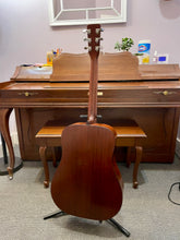Load image into Gallery viewer, 1967 Martin D-18 Natural
