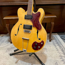 Load image into Gallery viewer, 1960&#39;s Mosrite Celebrity 1 Hollowbody
