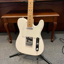 Load image into Gallery viewer, 2019 Fender Player Telecaster Polar White
