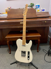 Load image into Gallery viewer, 2019 Fender Player Telecaster Polar White
