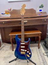 Load image into Gallery viewer, 2011 Fender Deluxe Player Strat
