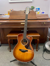 Load image into Gallery viewer, Used Yamaha AC3M DLX Sunburst
