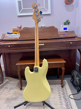 Load image into Gallery viewer, Like New! 2025 Fender Player II Jazz Bass
