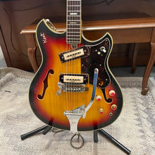 Load image into Gallery viewer, 1967 Kent Model 820 Electric

