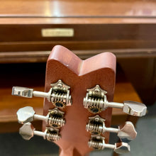 Load image into Gallery viewer, Used Washburn RO-10 Rover Travel Guitar
