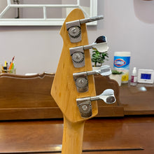 Load image into Gallery viewer, 1978 Peavey T-40 Bass

