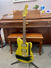 Load image into Gallery viewer, 2007 Fender Toronado GT HH Olive Green Metallic
