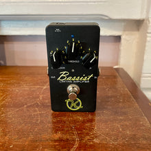 Load image into Gallery viewer, Used Keeley Bassist Limiting Pedal
