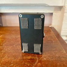 Load image into Gallery viewer, Used Keeley Bassist Limiting Pedal
