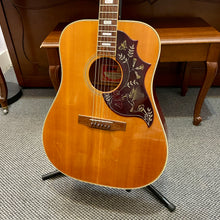 Load image into Gallery viewer, c.1973-75 Gibson Hummingbird
