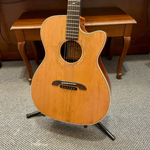 Load image into Gallery viewer, 1990 Alvarez by Yairi WY-1
