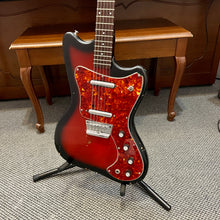 Load image into Gallery viewer, 1960's Silvertone 1450L Hornet
