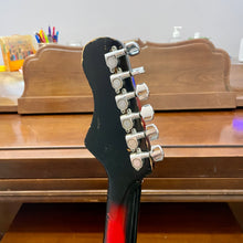 Load image into Gallery viewer, 1960's Silvertone 1450L Hornet
