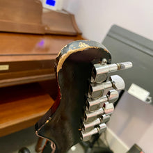 Load image into Gallery viewer, 1960's Silvertone 1450L Hornet
