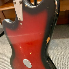 Load image into Gallery viewer, 1960's Silvertone 1450L Hornet
