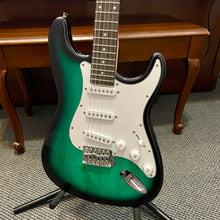 Load image into Gallery viewer, Used Unknown S-Style Guitar Greenburst
