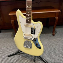 Load image into Gallery viewer, Mint! 2025 Fender Player II Jaguar Hialeah Yellow
