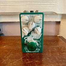 Load image into Gallery viewer, Used EarthQuaker Devices The Depths V1

