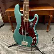 Load image into Gallery viewer, Mint! 2025 Fender American Professional Classic Precision Bass Faded Sherwood Green
