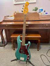 Load image into Gallery viewer, Mint! 2025 Fender American Professional Classic Precision Bass Faded Sherwood Green

