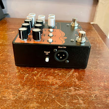 Load image into Gallery viewer, Used Earthquaker Scrolls Pedal
