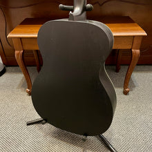Load image into Gallery viewer, Mint! 2025 Martin 000-17E Black Smoke
