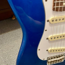 Load image into Gallery viewer, 1984 Squier Stratocaster MIJ Metallic Blue
