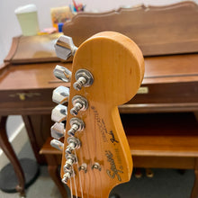 Load image into Gallery viewer, 1984 Squier Stratocaster MIJ Metallic Blue
