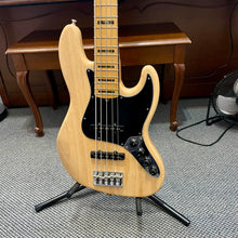 Load image into Gallery viewer, 2014 Fender American Deluxe 5 String Bass
