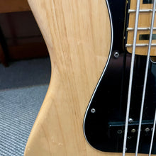 Load image into Gallery viewer, 2014 Fender American Deluxe 5 String Bass
