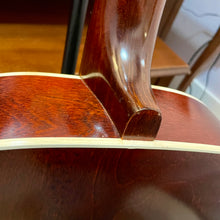 Load image into Gallery viewer, 1969 Harmony H942 Barclay 000
