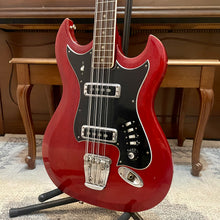 Load image into Gallery viewer, 1967 Hagstrom H8
