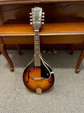 Load image into Gallery viewer, 1963 Gibson A-50 Mandolin
