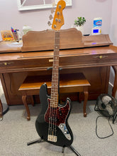 Load image into Gallery viewer, 1998 Fender American Vintage '62 Jazz Bass  Black
